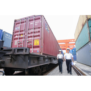 廣州鐵路歐洲、中亞、俄羅斯代理及中歐、中俄鐵路汽運(yùn)貨運(yùn)報(bào)關(guān)配送服務(wù)